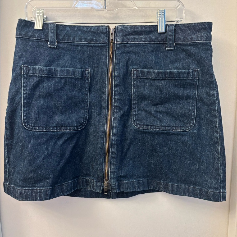 Madewell Indigo Denim Mini Skirt with Front Zipper and Pockets, size 31